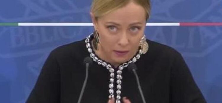Meloni presenta il premierato Meloni presenta il premierato