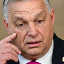 Orban, il leader spregiudicato che ha in pugno l’Europa. Col potere di veto e senza filtri, il premier ungherese ottiene fondi e tiene il punto sull’Ucraina.