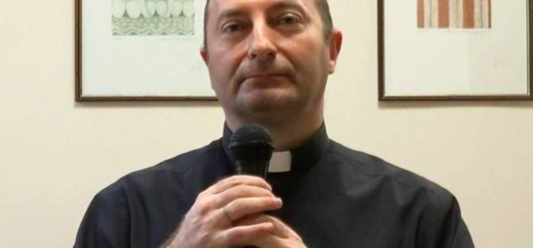 Scomunicato in meno di 24 ore don Ramon Guidetti: choc in Vaticano. Scomunicato in meno di 24 ore don Ramon Guidetti: choc in Vaticano.
