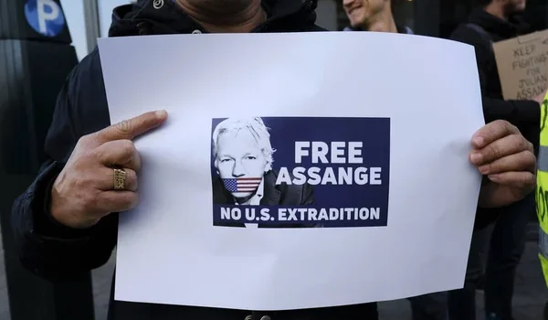 Assange