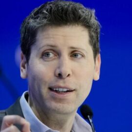 Sam Altman, il papà di ChatGPT e l’intelligenza artificiale: “Non dormo la notte se penso ai rischi e alla mancanza di regole”