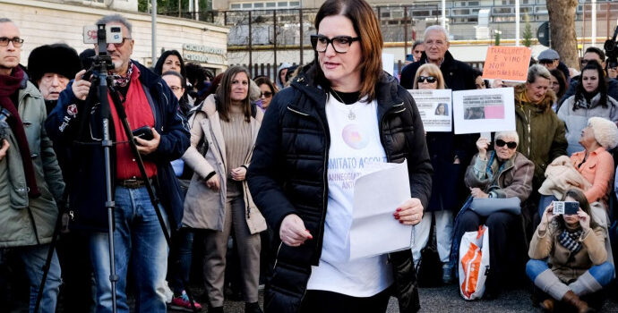 Parla Federica Angelini del Comitato Ascoltami Parla Federica Angelini del Comitato Ascoltami
